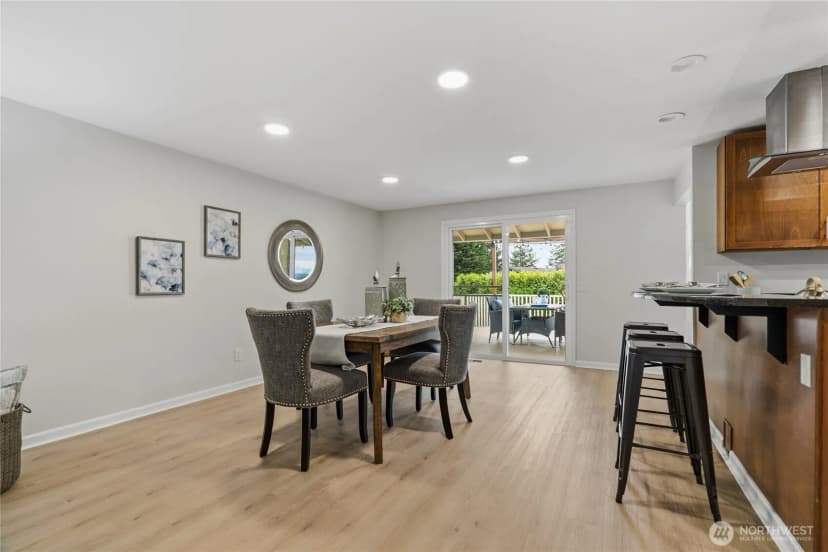 Property photo for 2017 Jones Circle Se, Renton photo 11
