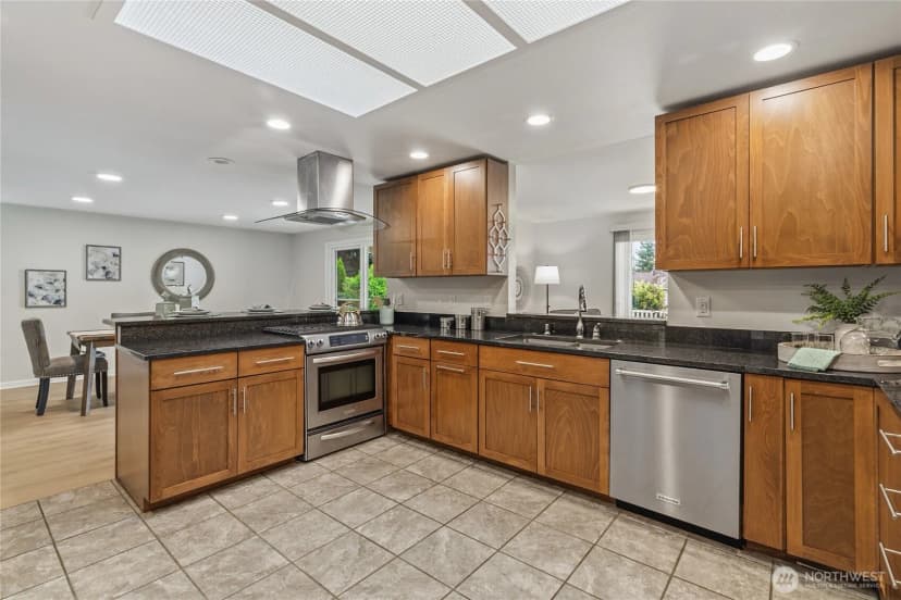 Property photo for 2017 Jones Circle Se, Renton photo 16