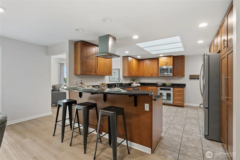 Property photo for 2017 Jones Circle Se, Renton photo 12