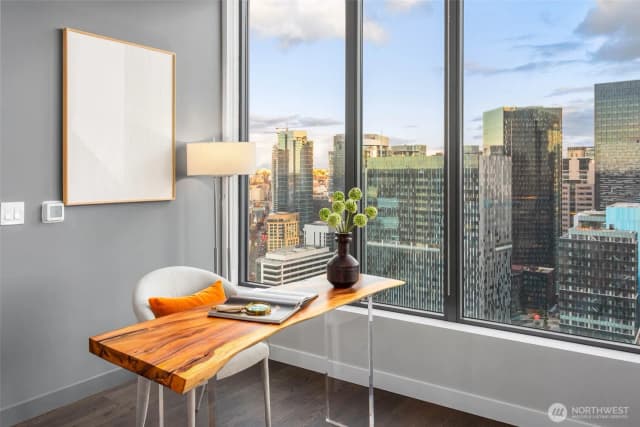Property photo for 2510 6th Avenue #3803, Seattle photo 5