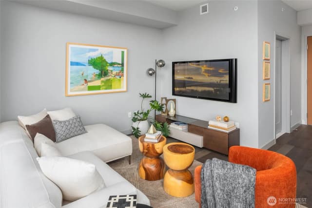 Property photo for 2510 6th Avenue #3803, Seattle photo 4