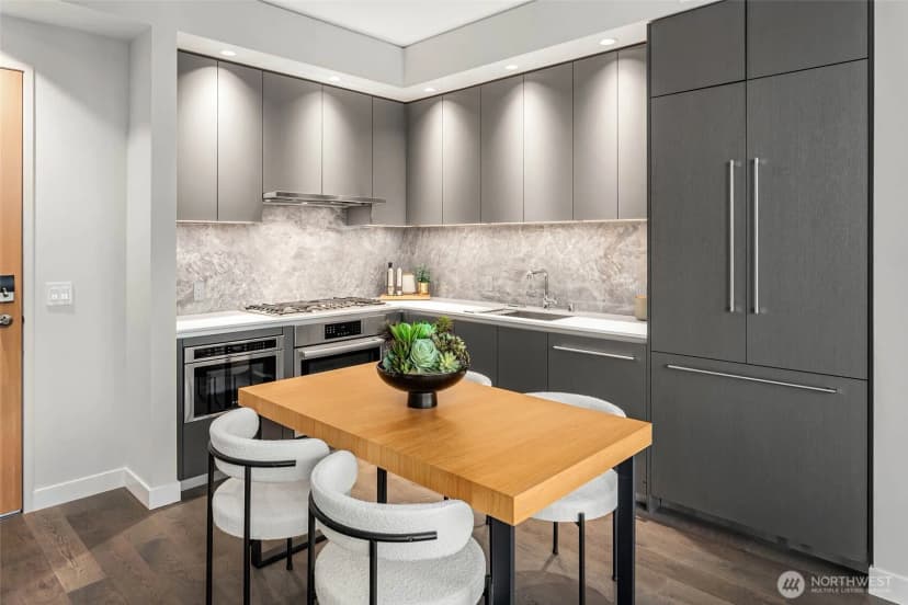 Property photo for 2510 6th Avenue #3803, Seattle photo 6
