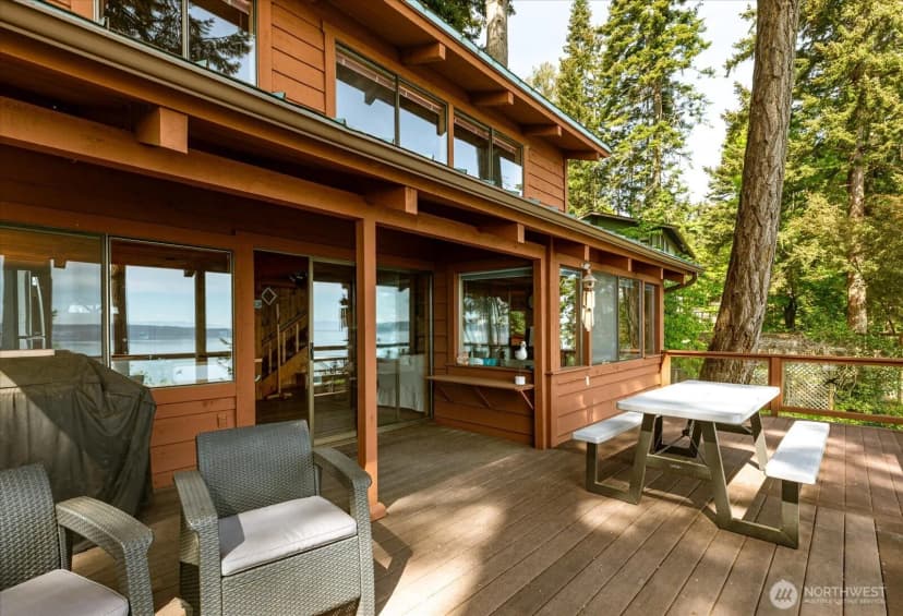 Property photo for 281 Harrington Road, Coupeville photo 14