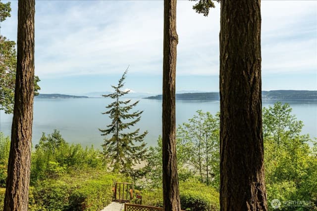 Property photo for 281 Harrington Road, Coupeville photo 3