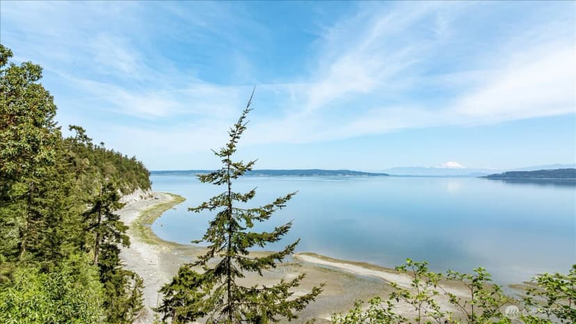 Property photo for 281 Harrington Road, Coupeville photo 4