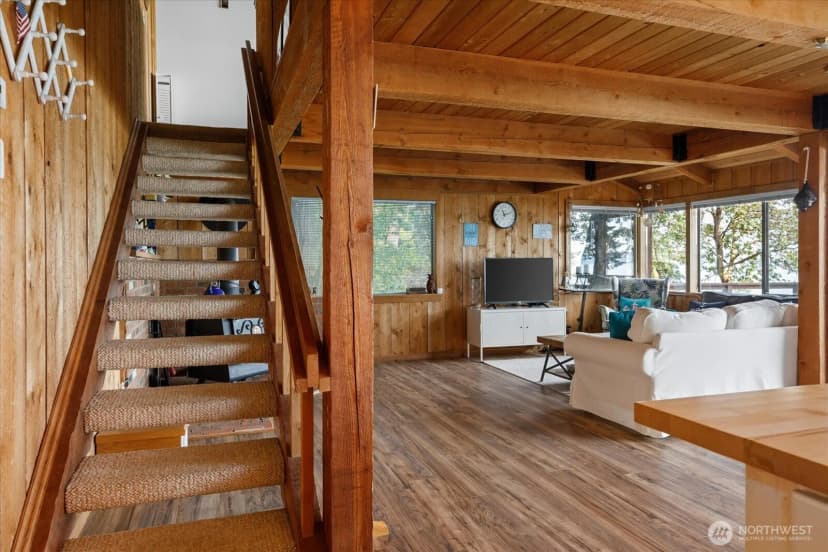 Property photo for 281 Harrington Road, Coupeville photo 15