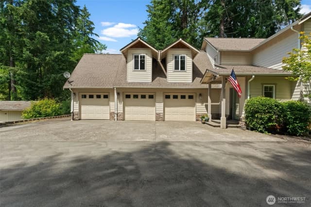 Property photo for 4443 Boston Harbor Road Ne, Olympia photo 2