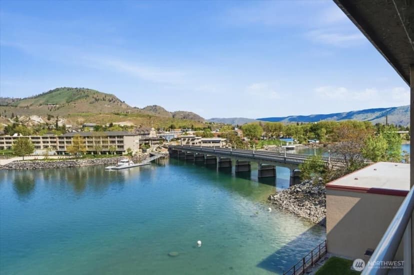 Property photo for 332 W Woodin Avenue #643, Chelan photo 3