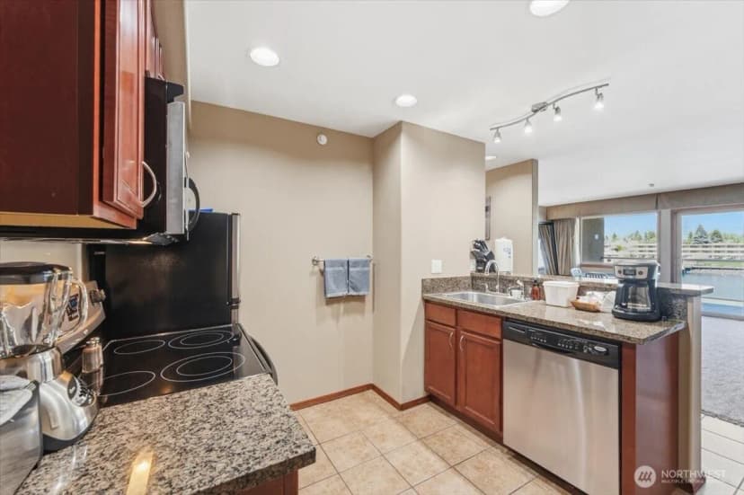 Property photo for 332 W Woodin Avenue #643, Chelan photo 14