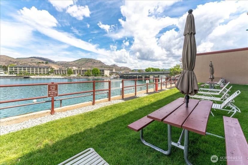 Property photo for 332 W Woodin Avenue #643, Chelan photo 32