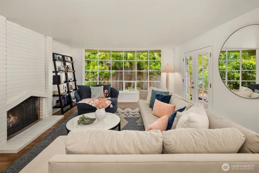 Property photo for 8320 Se 62nd Street, Mercer Island photo 8