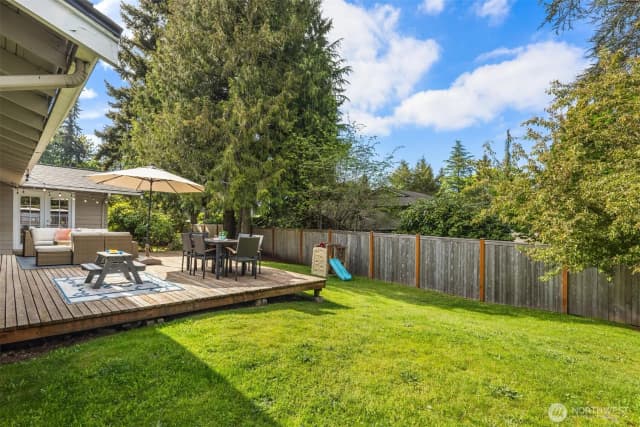 Property photo for 8320 Se 62nd Street, Mercer Island photo 3