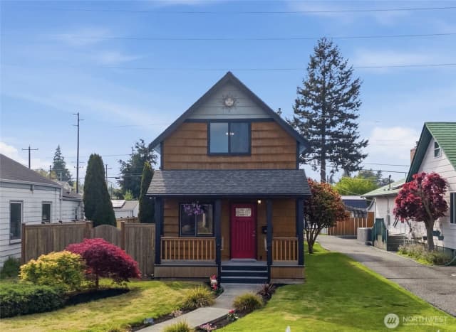 Property photo for 2224 Chestnut Street, Everett