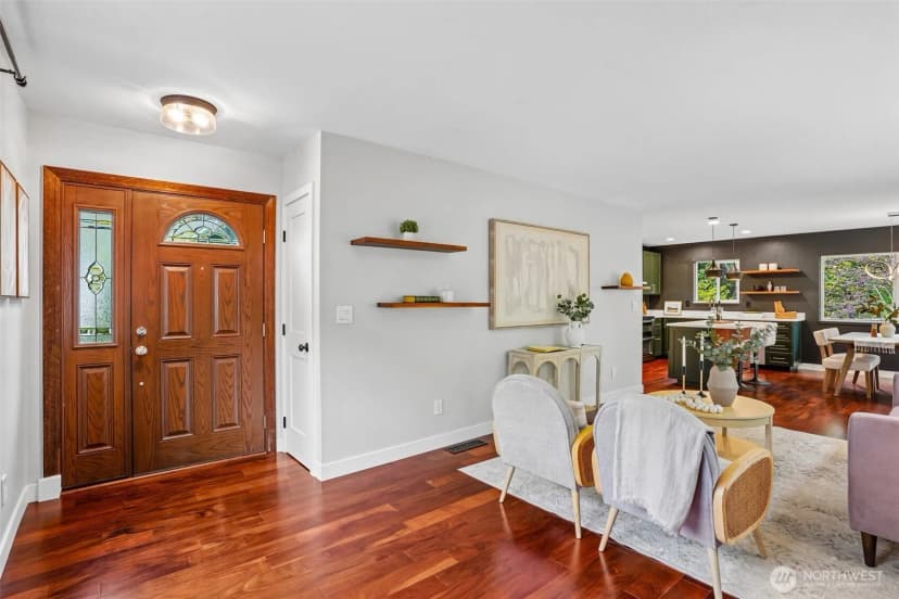 Property photo for 8008 S 122nd Street, Seattle photo 6