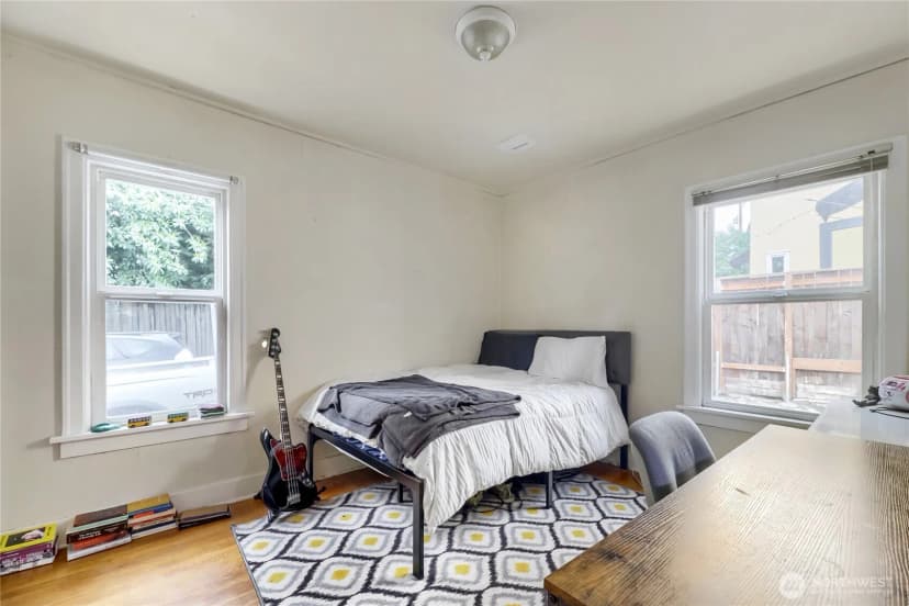 Property photo for 5755 25th Avenue Ne, Seattle photo 16