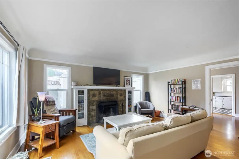 Property photo for 5755 25th Avenue Ne, Seattle photo 5