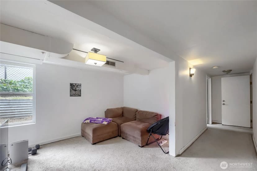 Property photo for 5755 25th Avenue Ne, Seattle photo 24