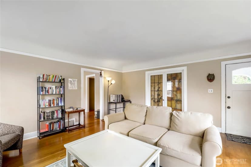 Property photo for 5755 25th Avenue Ne, Seattle photo 9