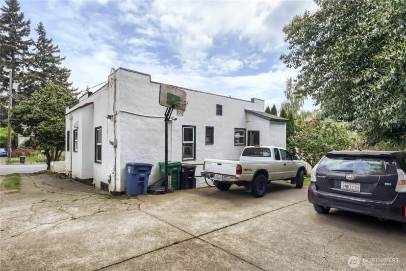 Property photo for 5755 25th Avenue Ne, Seattle photo 31