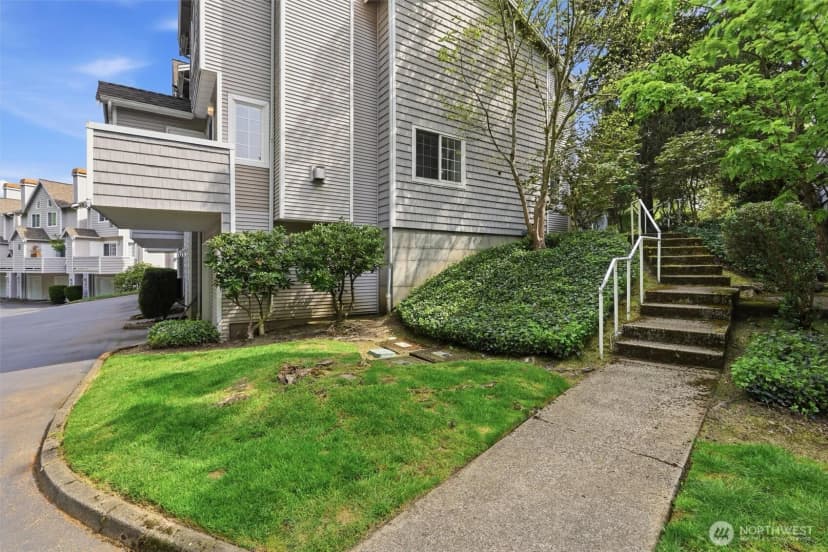 Property photo for 601 12th Avenue Nw #d4, Issaquah photo 30