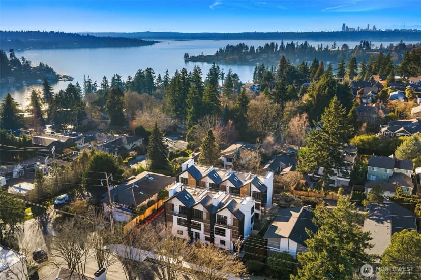 Property photo for 415 99th Avenue Ne, Bellevue photo 36