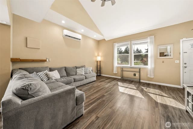 Property photo for 15905 91st Avenue Ct E, Puyallup photo 5