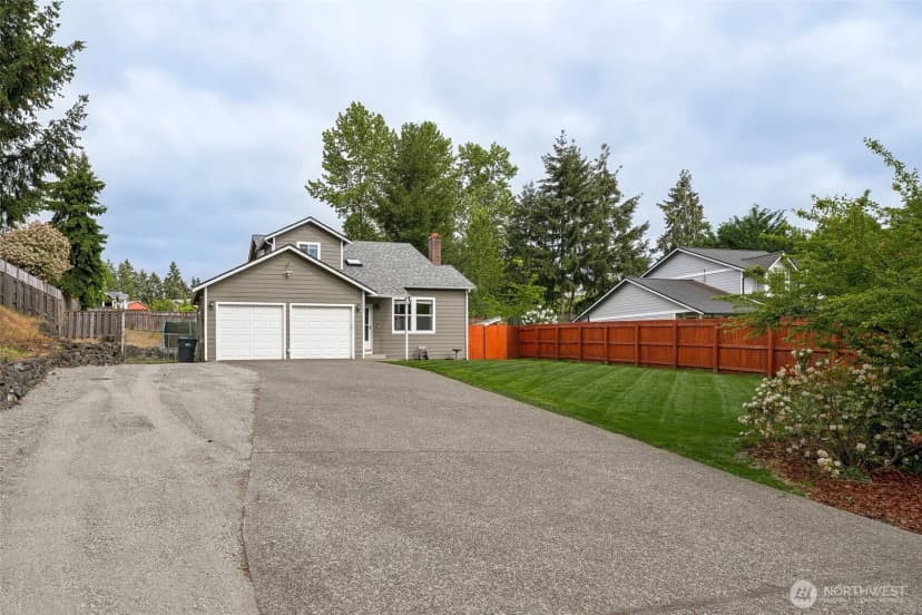 Property photo for 15905 91st Avenue Ct E, Puyallup photo 2