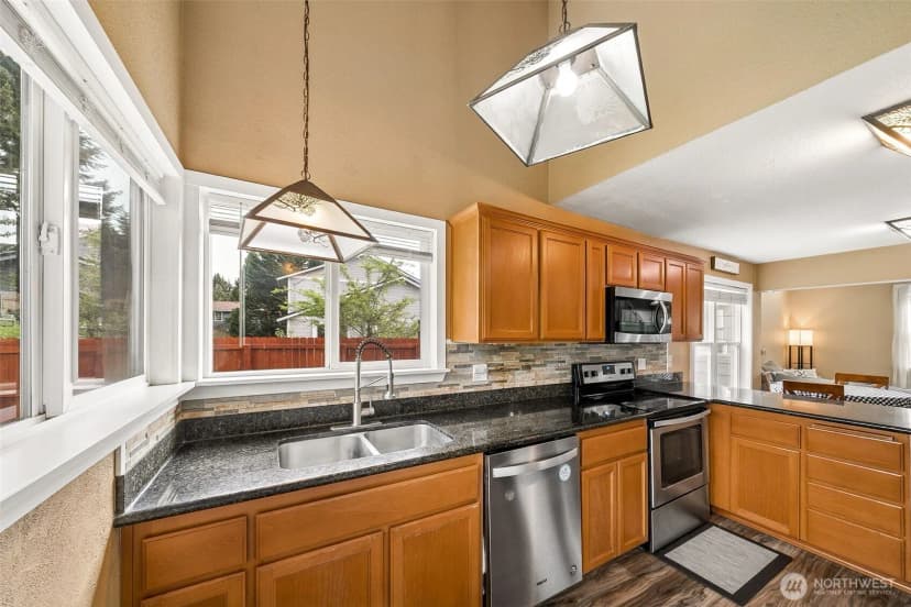 Property photo for 15905 91st Avenue Ct E, Puyallup photo 8