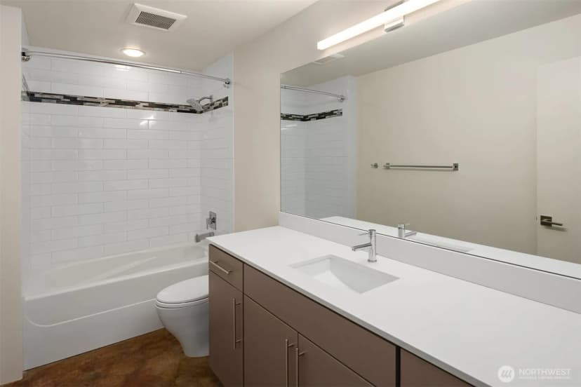 Property photo for 1400 Olympic Way W, Seattle photo 33