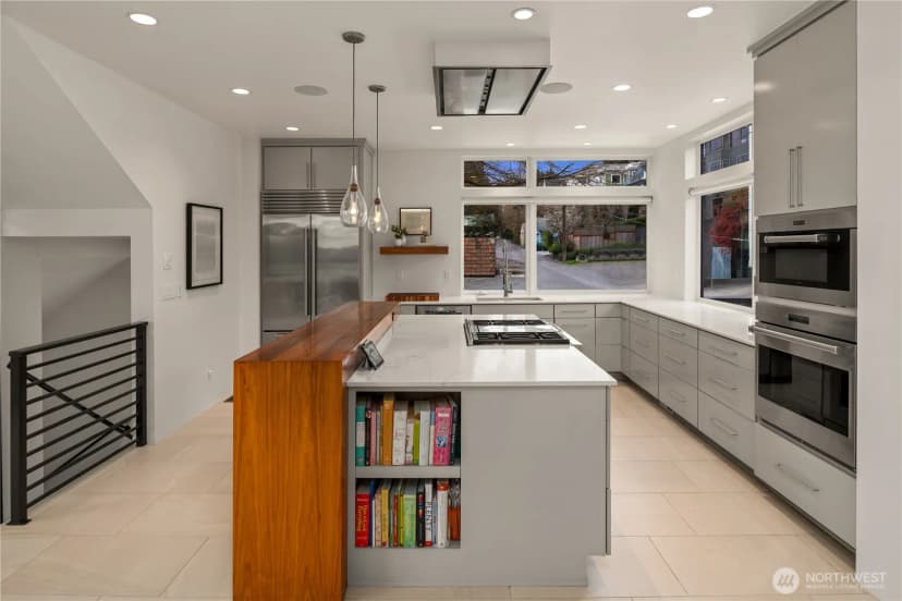 Property photo for 1400 Olympic Way W, Seattle photo 6
