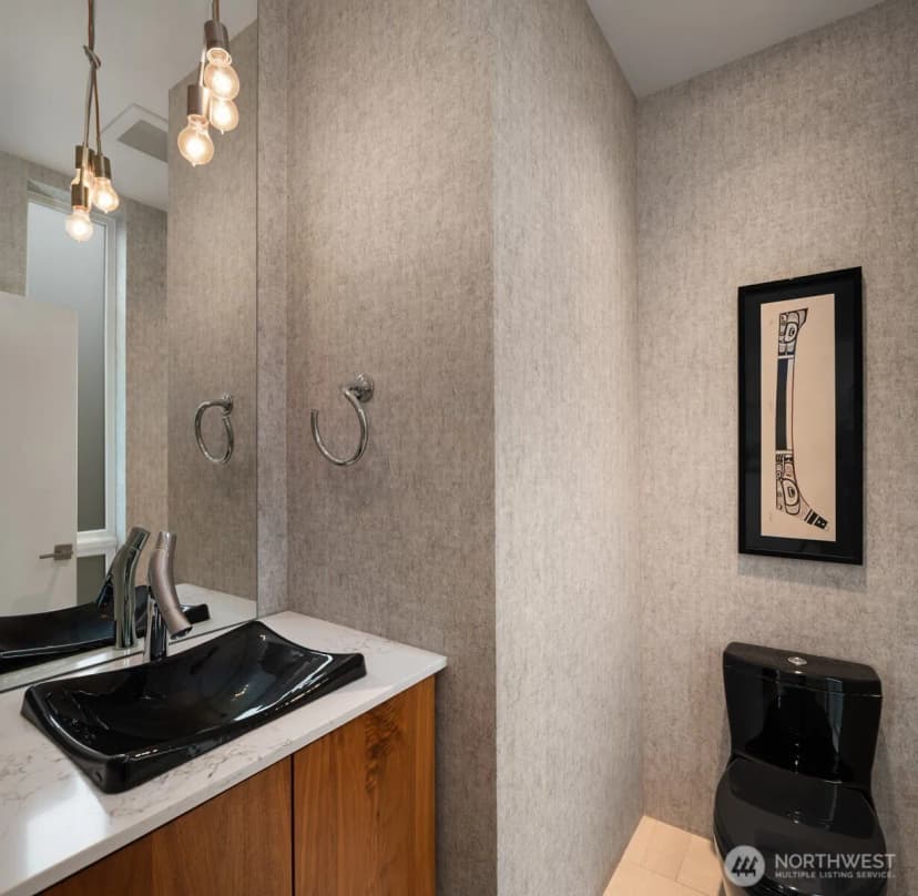 Property photo for 1400 Olympic Way W, Seattle photo 31