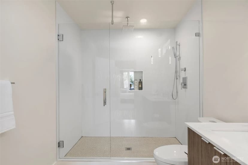 Property photo for 1645 22nd Avenue, Seattle photo 25