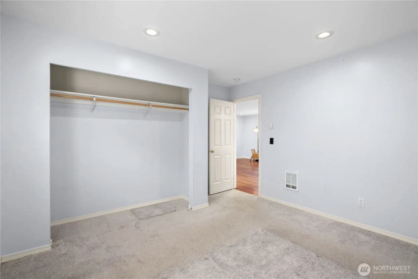 Property photo for 37708 Vista Key Drive Ne, Hansville photo 21