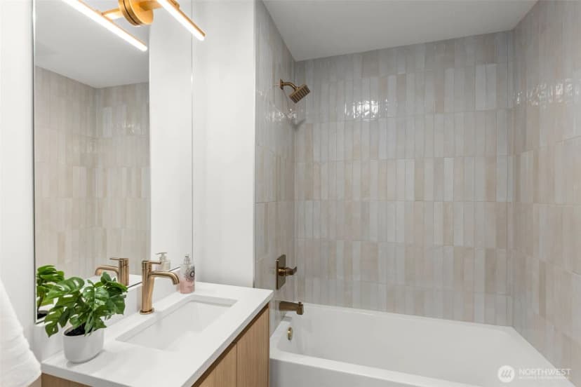 Property photo for 7358 33rd Avenue Ne, Seattle photo 17