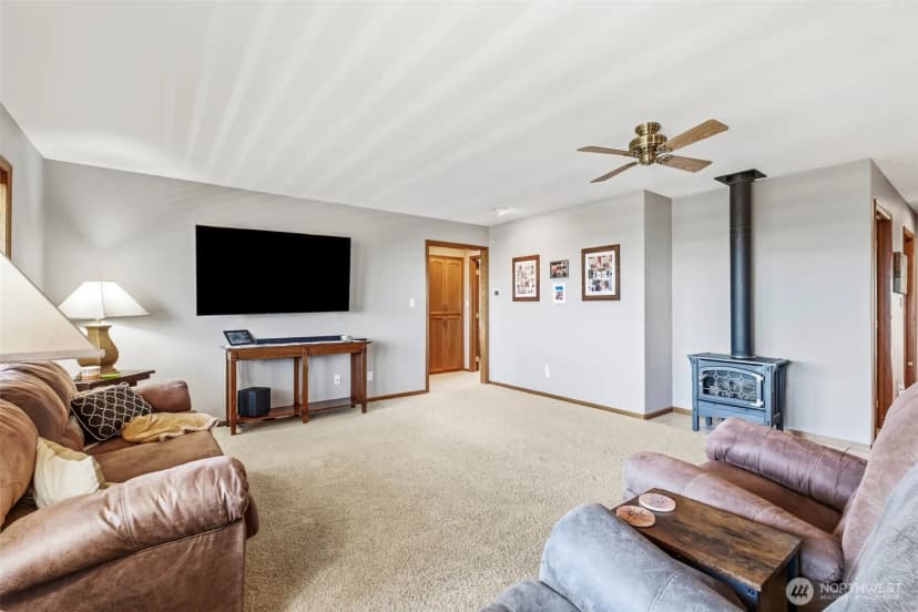 Property photo for 493 Chrisview Court W, Ephrata photo 15
