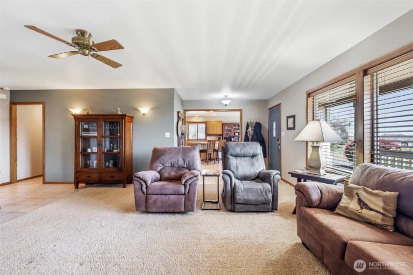 Property photo for 493 Chrisview Court W, Ephrata photo 14