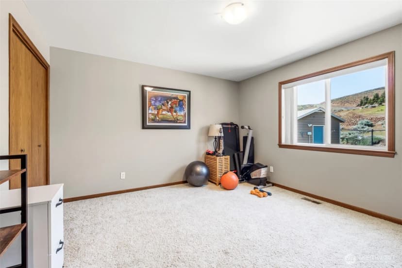 Property photo for 493 Chrisview Court W, Ephrata photo 33