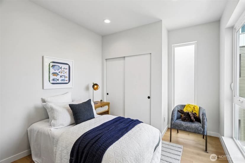 Property photo for 4425 Fremont Avenue N #a, Seattle photo 13