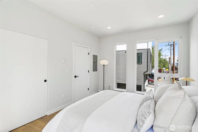 Property photo for 4425 Fremont Avenue N #a, Seattle photo 17