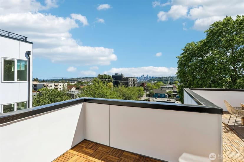 Property photo for 4425 Fremont Avenue N #a, Seattle photo 25
