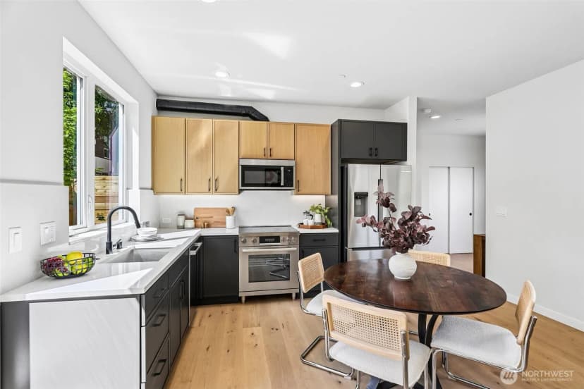Property photo for 4425 Fremont Avenue N #a, Seattle photo 7