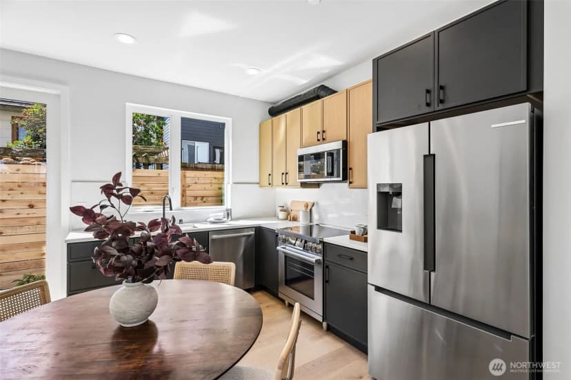 Property photo for 4425 Fremont Avenue N #a, Seattle photo 8