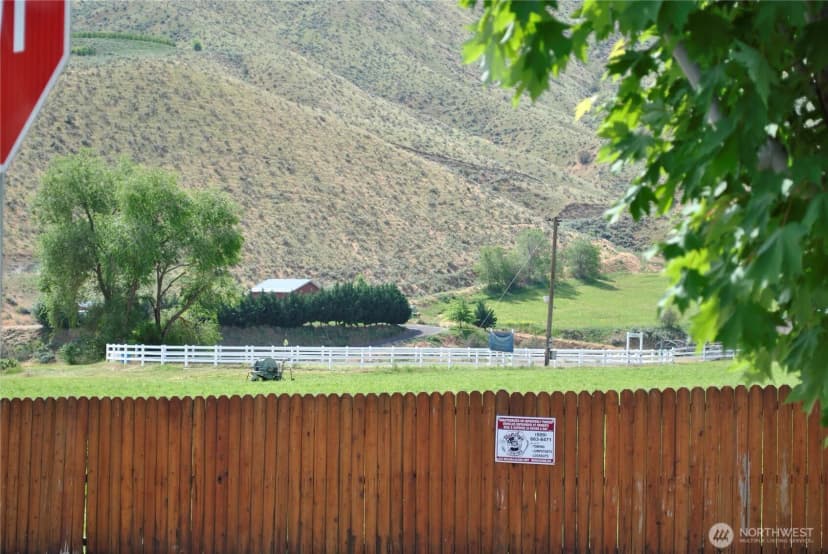 Property photo for 2152 Roper Lane, Wenatchee photo 31