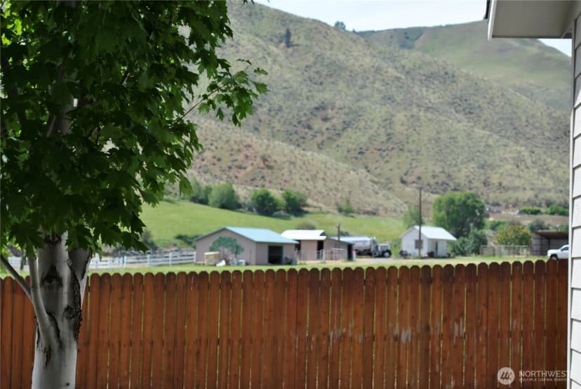Property photo for 2152 Roper Lane, Wenatchee photo 30