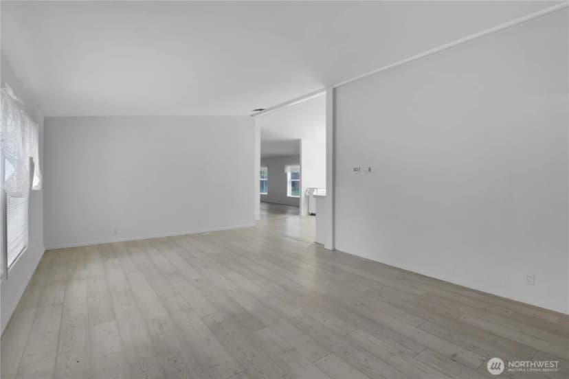 Property photo for 33924 89th Avenue Ct S, Roy photo 3