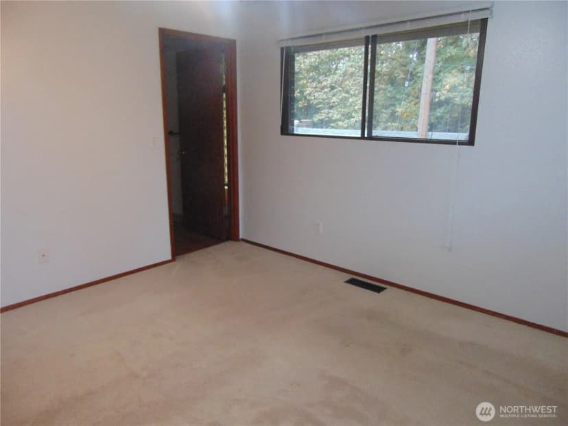 Property photo for 19021 46th Avenue S, Sea Tac photo 9