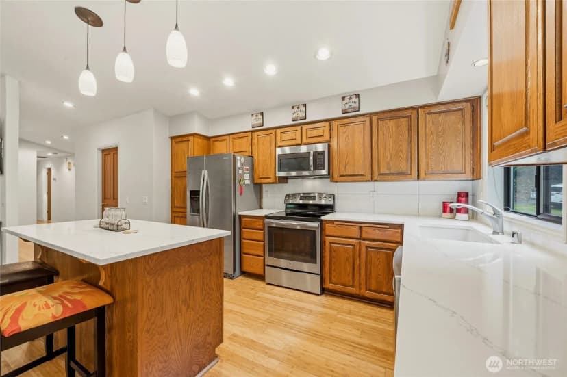 Property photo for 6830 Norma Beach Road, Edmonds photo 7