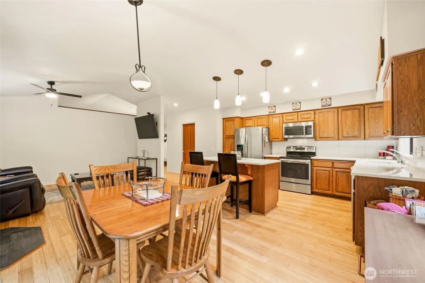 Property photo for 6830 Norma Beach Road, Edmonds photo 6