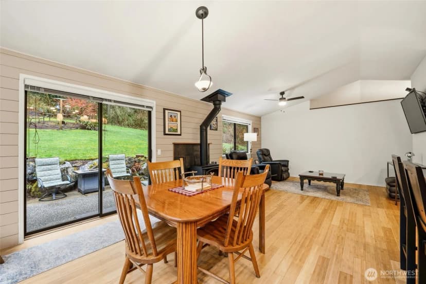 Property photo for 6830 Norma Beach Road, Edmonds photo 9