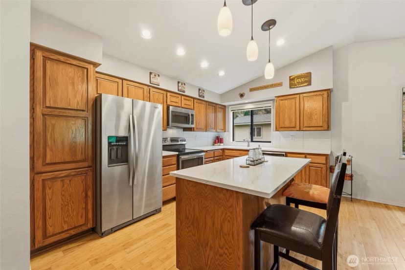 Property photo for 6830 Norma Beach Road, Edmonds photo 8